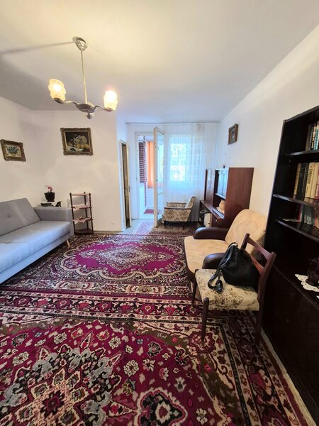 Titan, Lucretiu Patrascanu, 4 min. metrou Costin Georgian, centrala de bloc